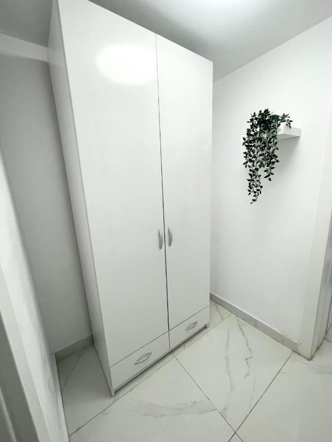 Apollo 1 Apartment Bucharest Exterior photo