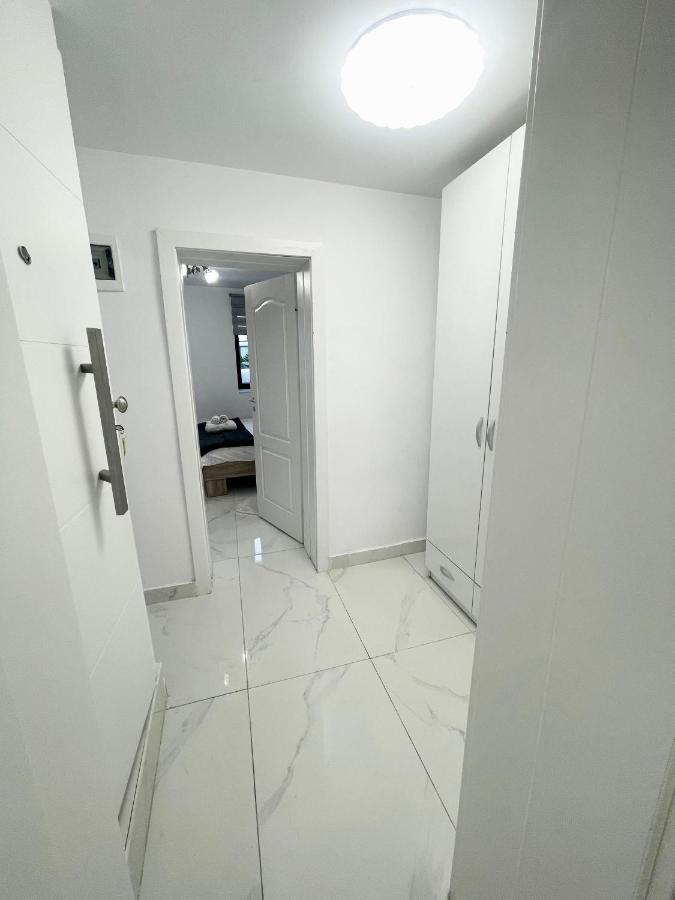 Apollo 1 Apartment Bucharest Exterior photo